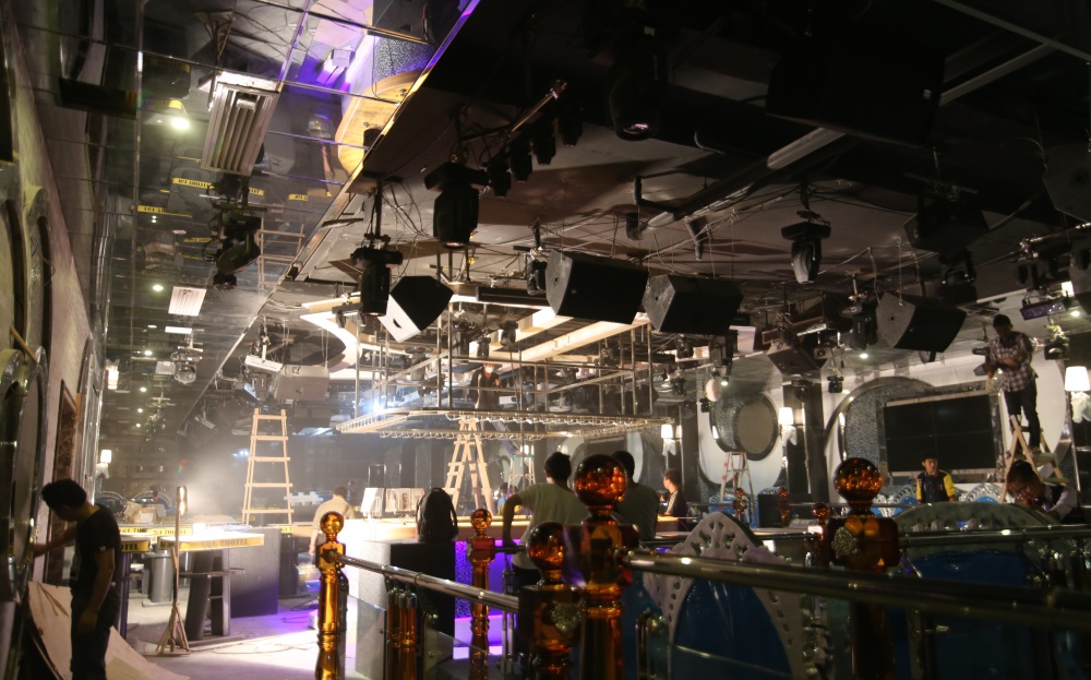 泰国清莱1G1酒吧装修