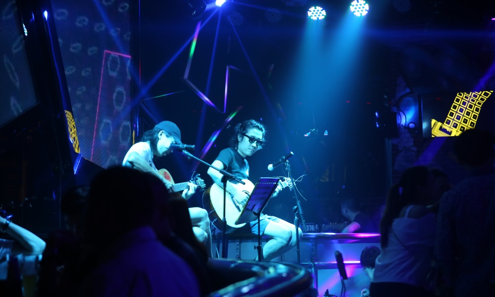 沫沫MOMO啤酒酒吧装修