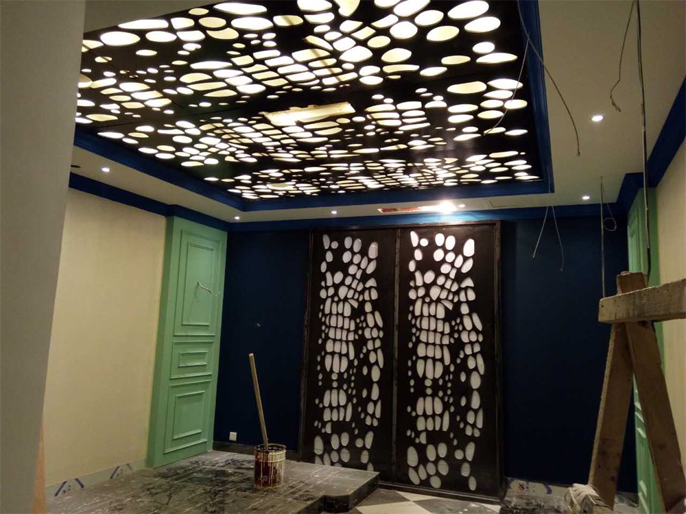 四川酒吧施工现场