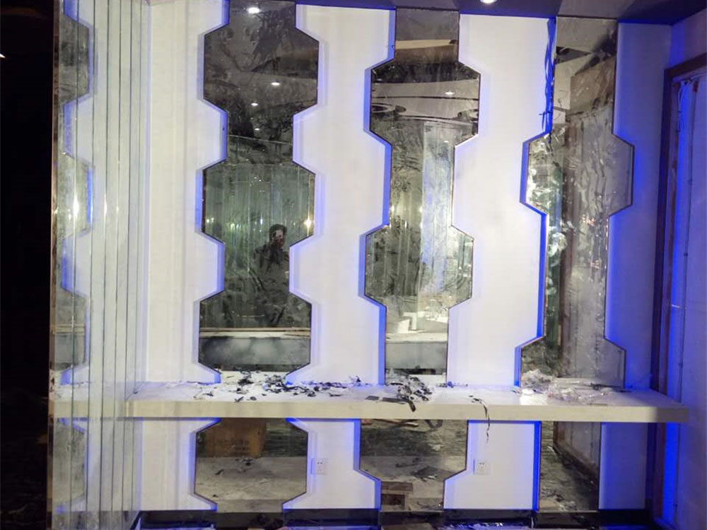 四川酒吧施工现场